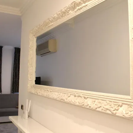 Wamma Center House Apartman *